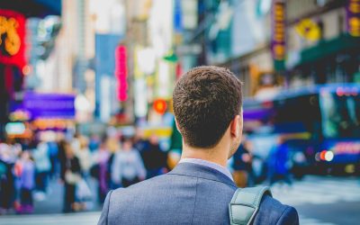 Tapasztalatok egyéni karrierváltásokról, avagy “világot megváltani nem lehet fotelből”